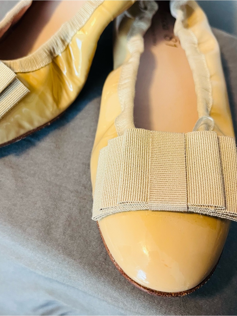 Ferca 81 Marigold Patent Leather Ballet Flats with Bow, Sz. 39.5 - Picture 2 of 7